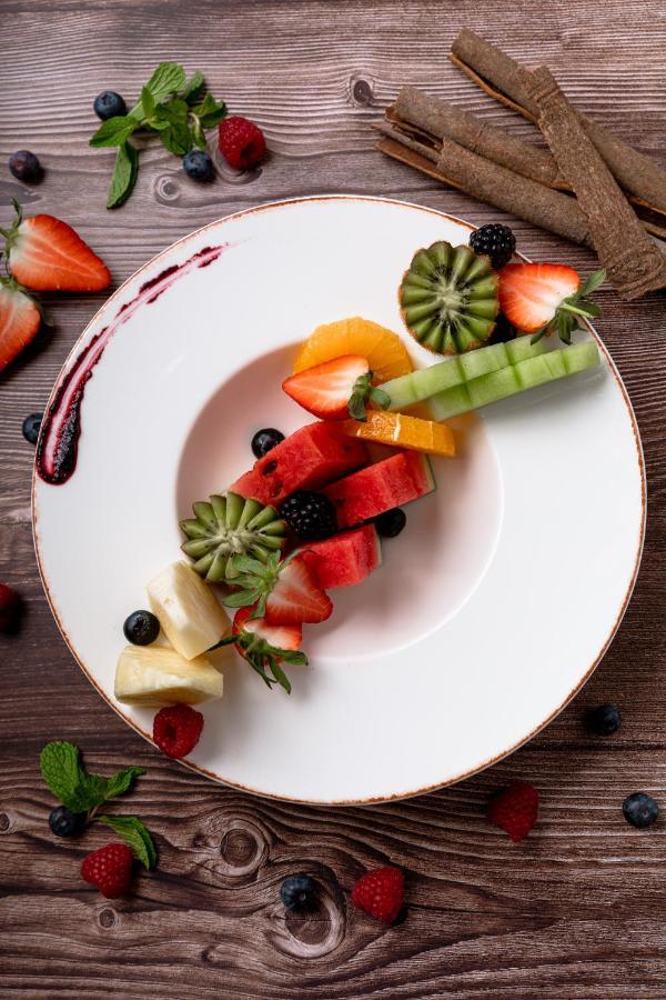 Maani Muscat Hotel & Suites Kültér fotó