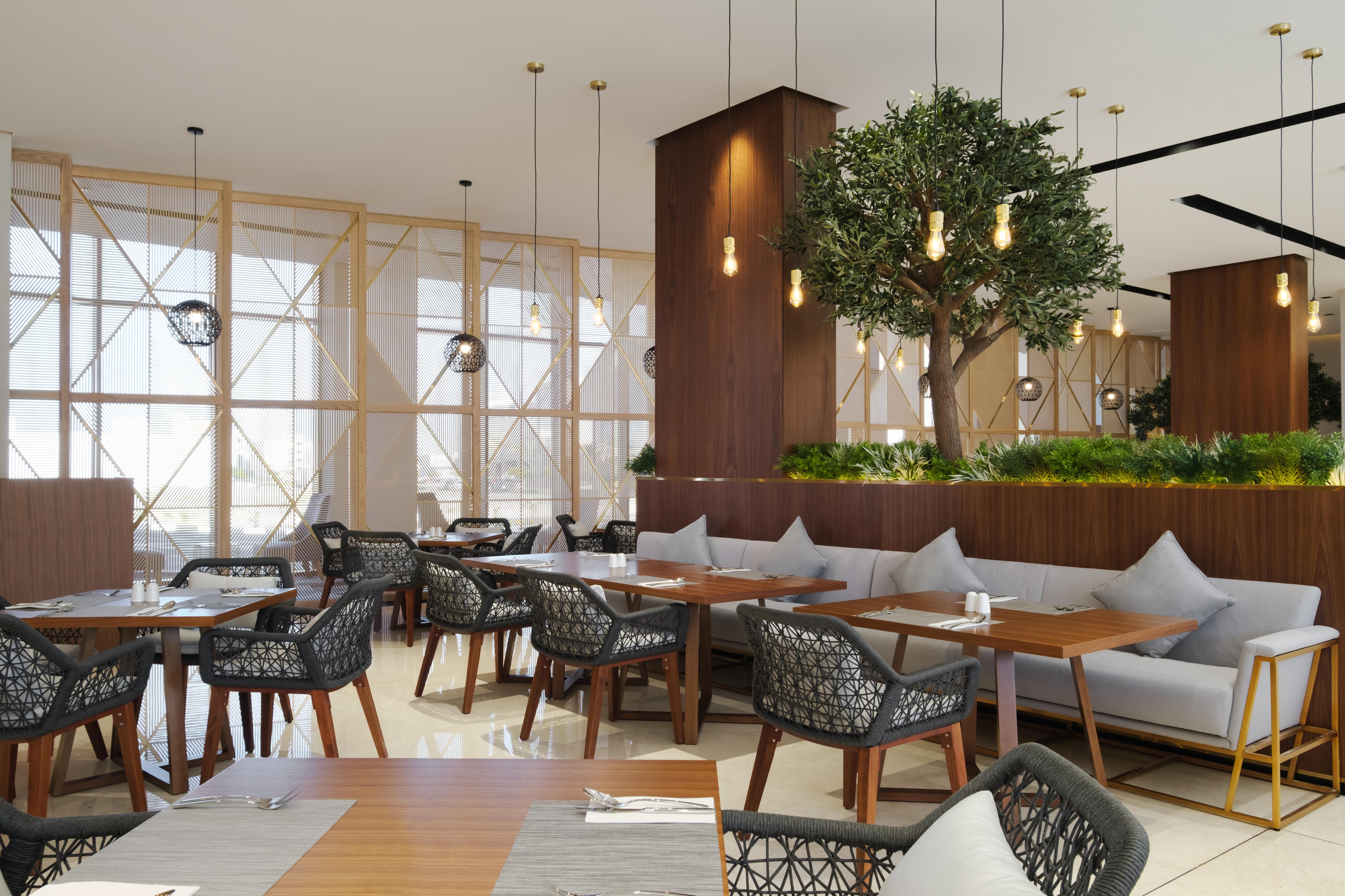 Maani Muscat Hotel & Suites Kültér fotó