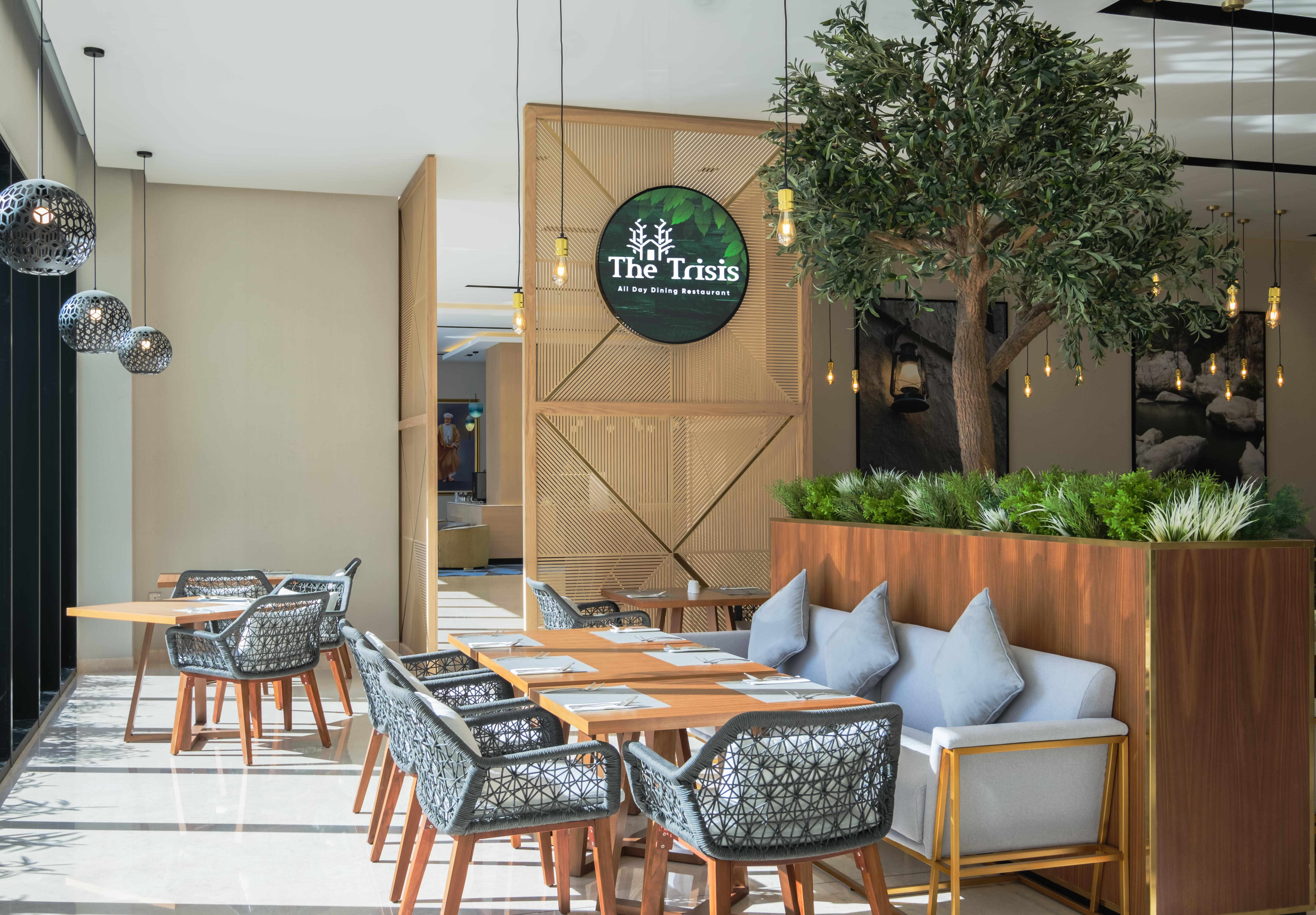 Maani Muscat Hotel & Suites Kültér fotó