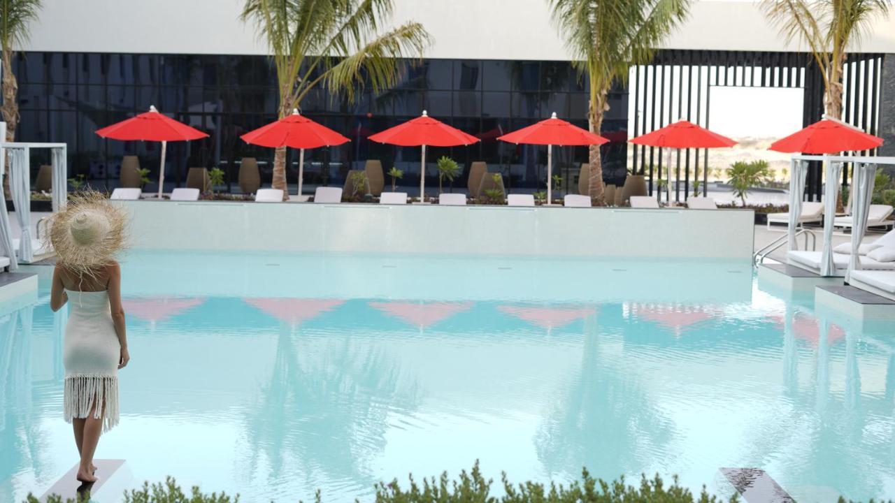 Maani Muscat Hotel & Suites Kültér fotó