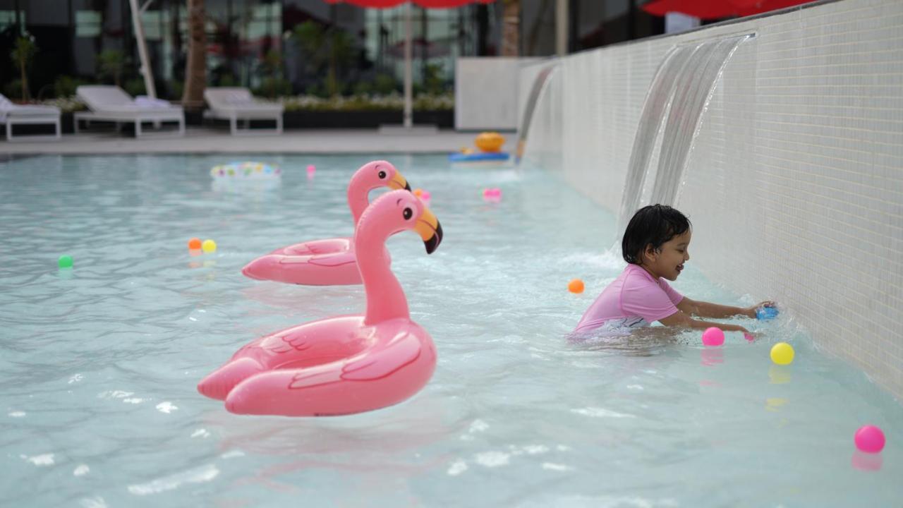 Maani Muscat Hotel & Suites Kültér fotó