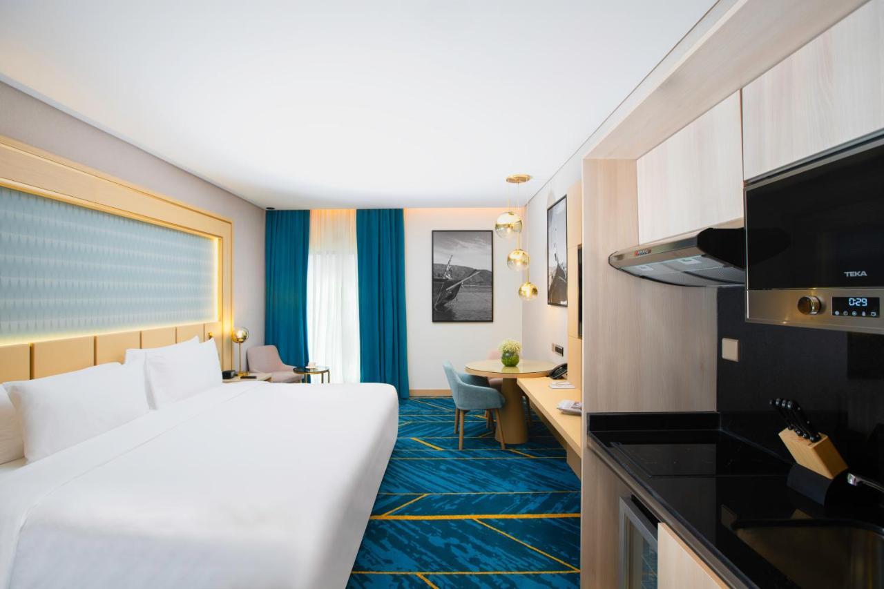Maani Muscat Hotel & Suites Kültér fotó