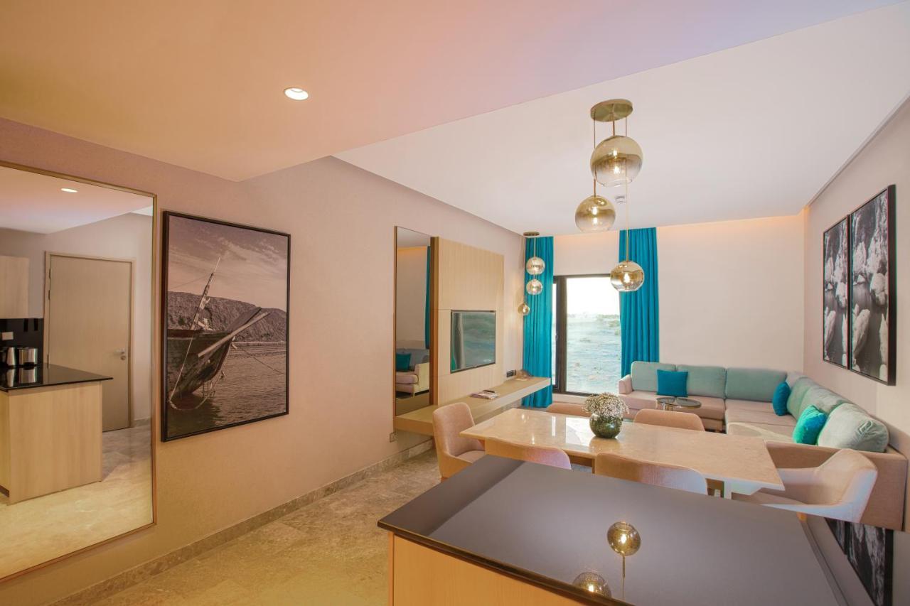 Maani Muscat Hotel & Suites Kültér fotó