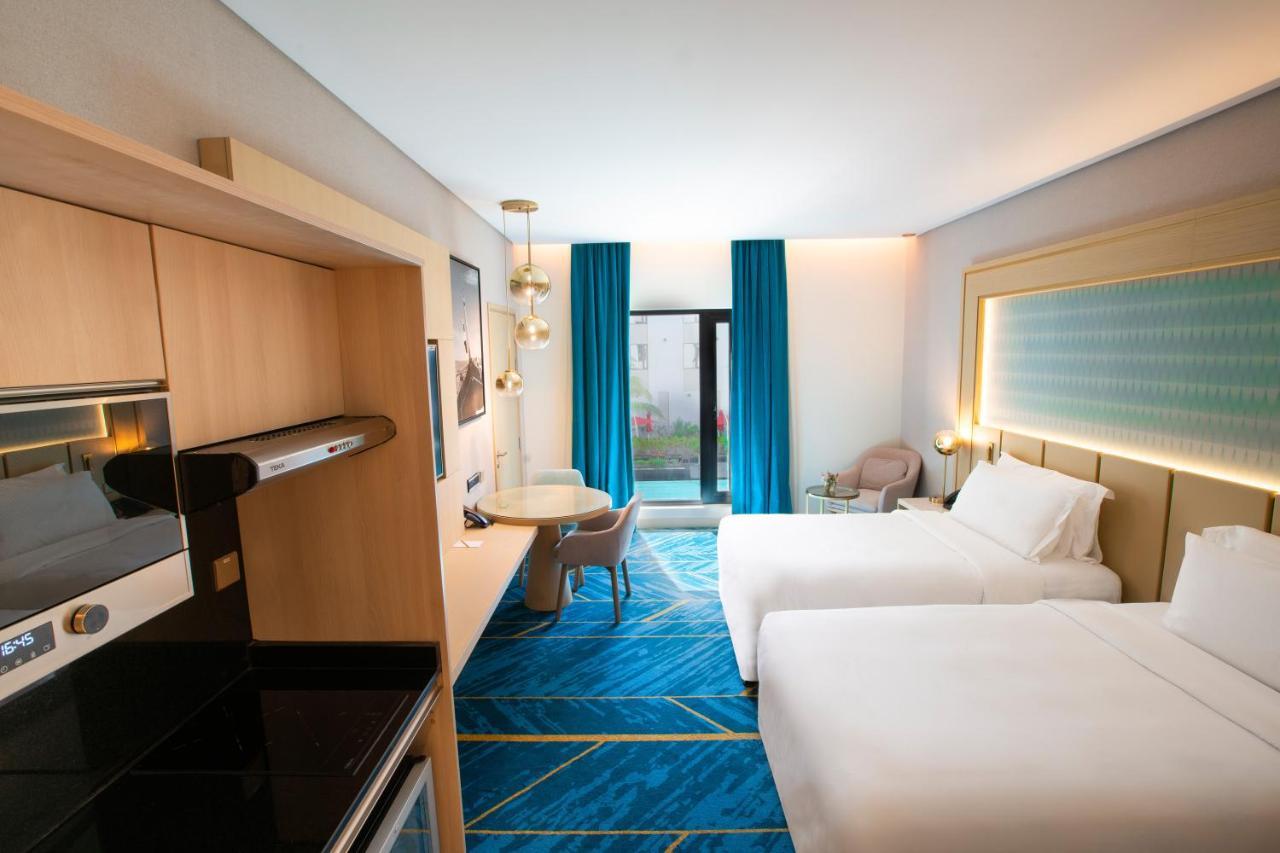 Maani Muscat Hotel & Suites Kültér fotó