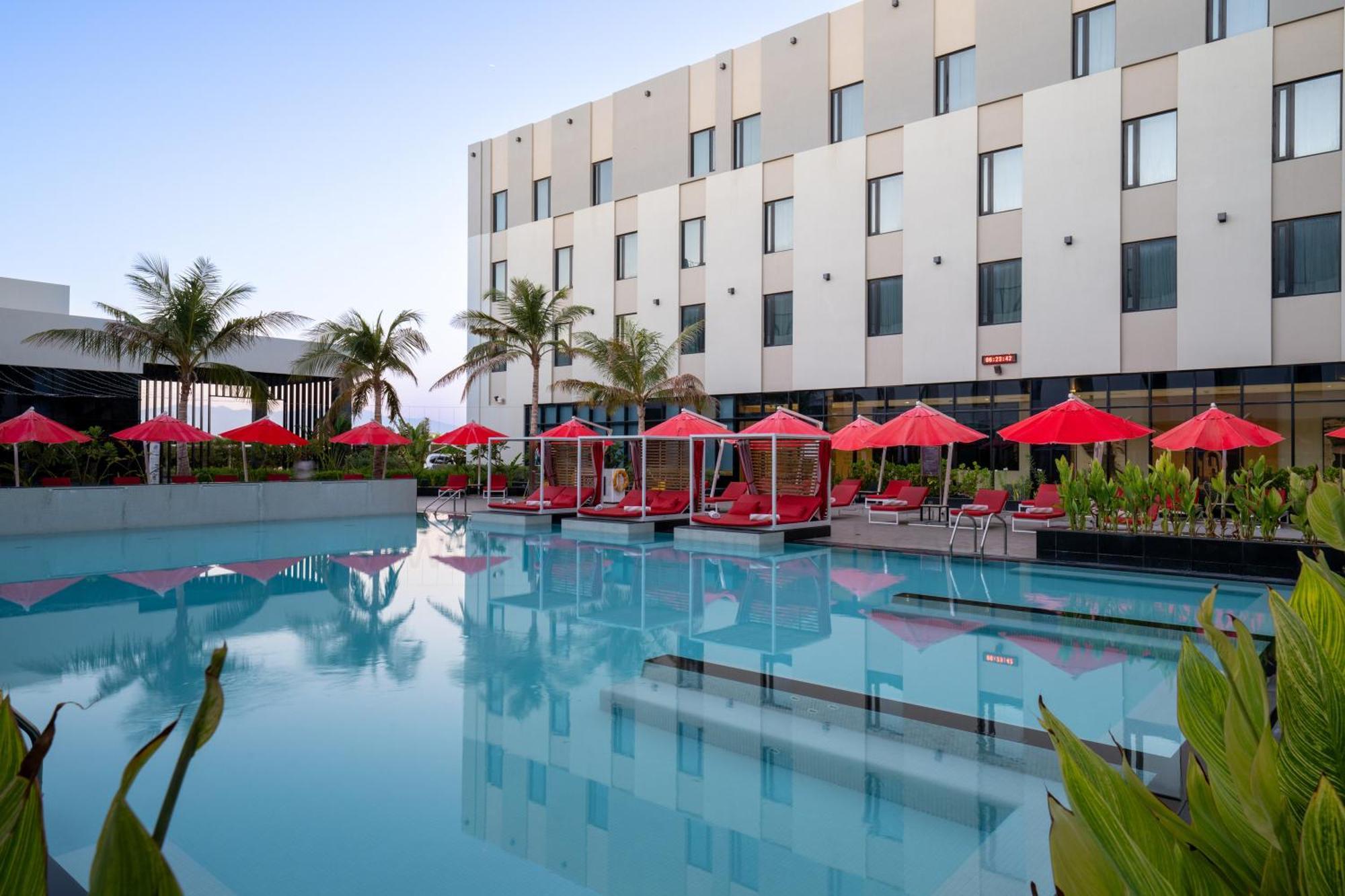 Maani Muscat Hotel & Suites Kültér fotó